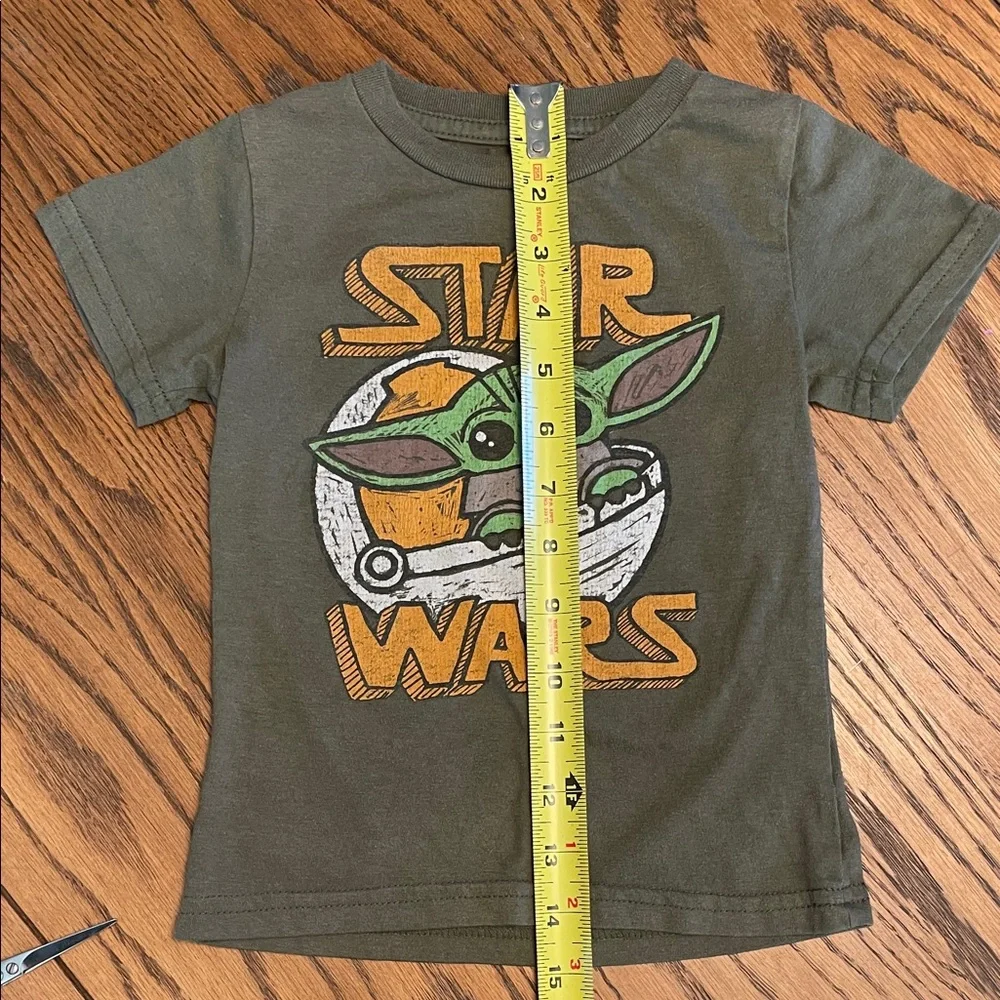 Star Wars Brand Olive Green Kid's Graphic Yoda T-Shirt size 2